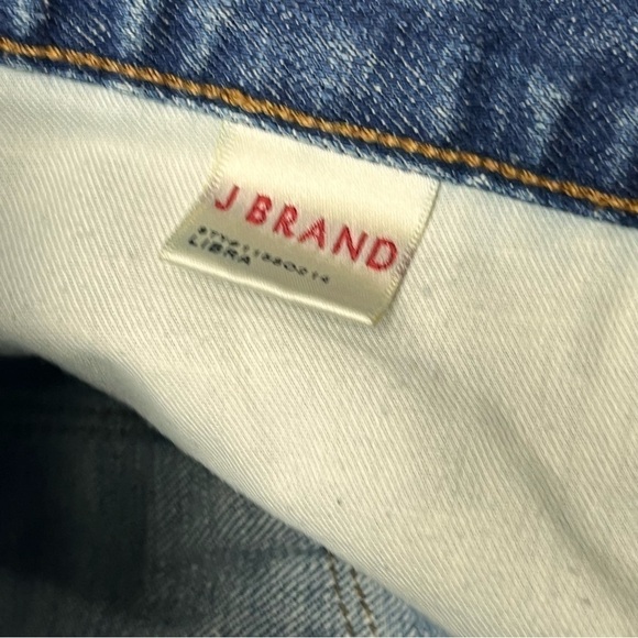 J brand distressed libra wash denim shorts - Picture 4 of 7